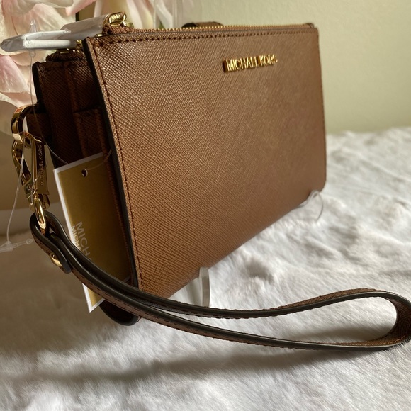 Michael Kors double zipper wrestle - Picture 2 of 6